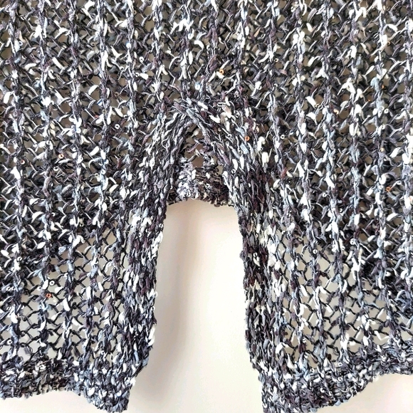 Knitted Sequined Hi-Low Top - Picture 3 of 7